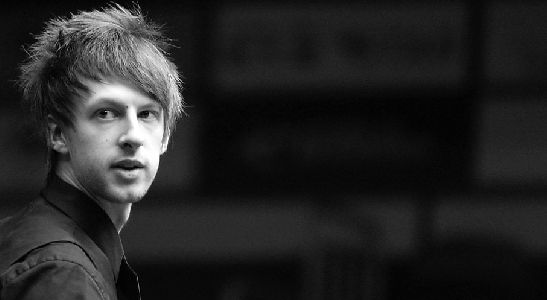 在比赛中依 在比赛中依